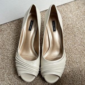 Alex Marie size 8 cream